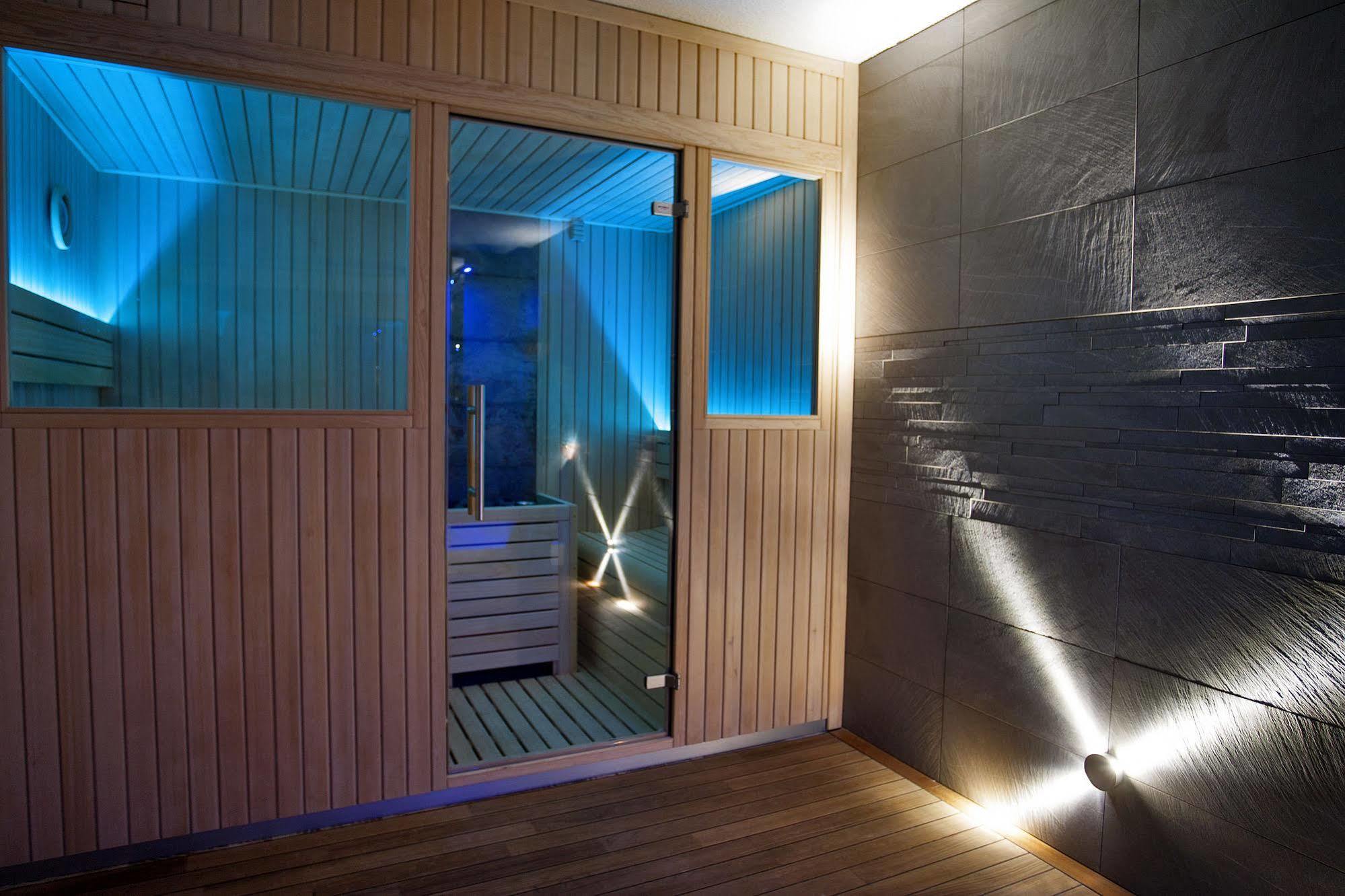 Hotel Le Grand Tetras Font-Romeu-Odeillo-Via Luaran gambar