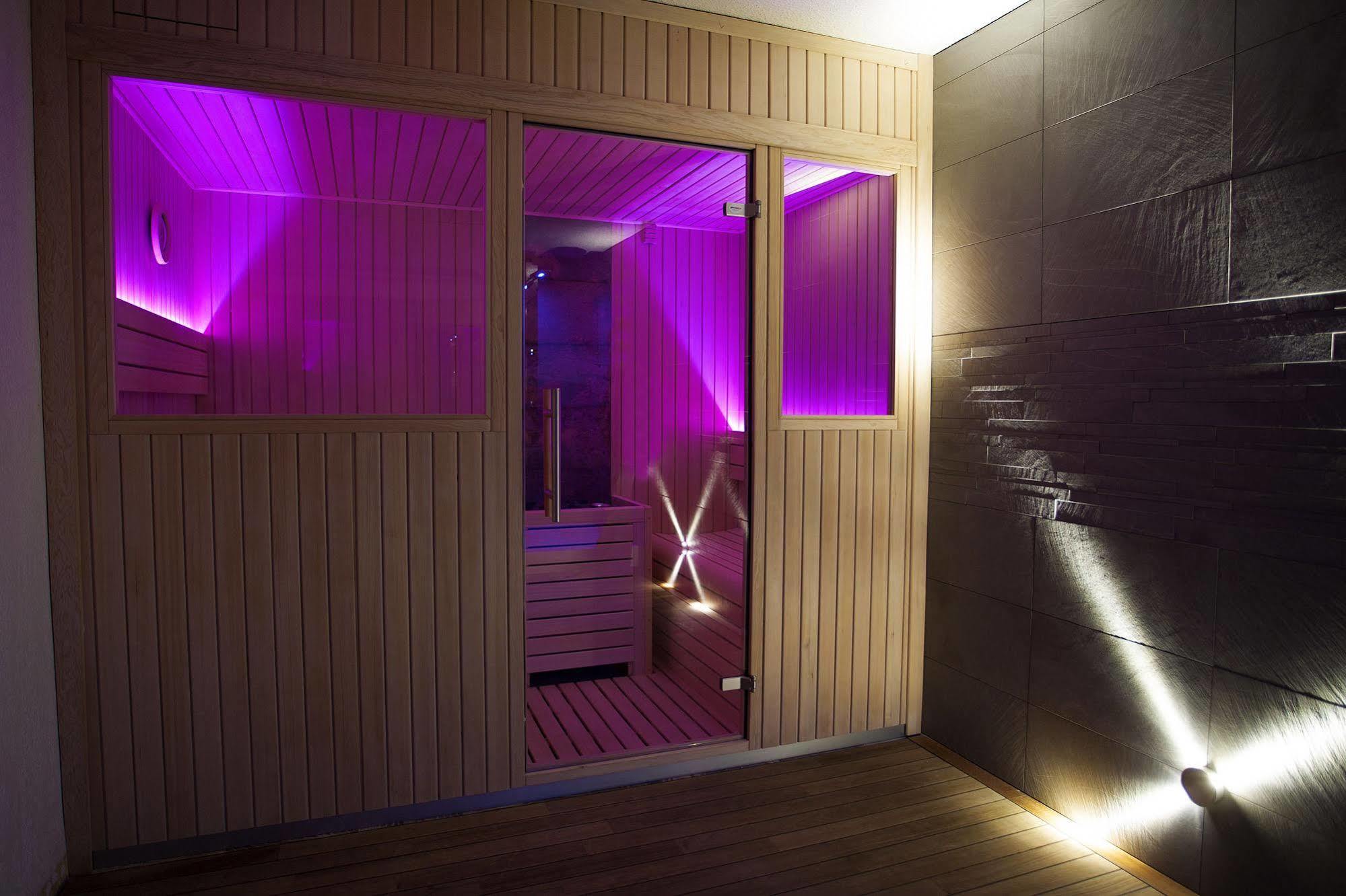 Hotel Le Grand Tetras Font-Romeu-Odeillo-Via Luaran gambar