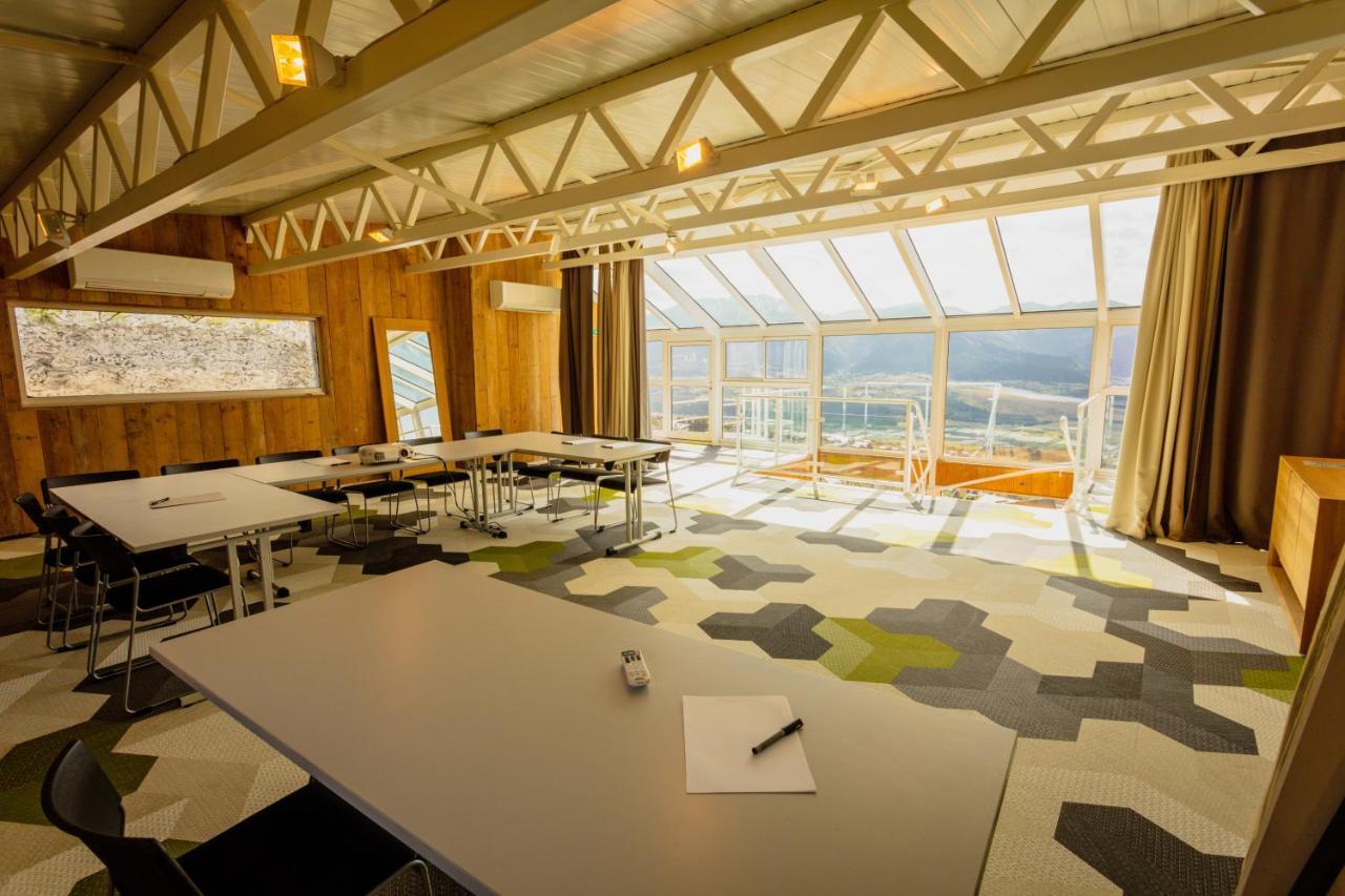 Hotel Le Grand Tetras Font-Romeu-Odeillo-Via Luaran gambar